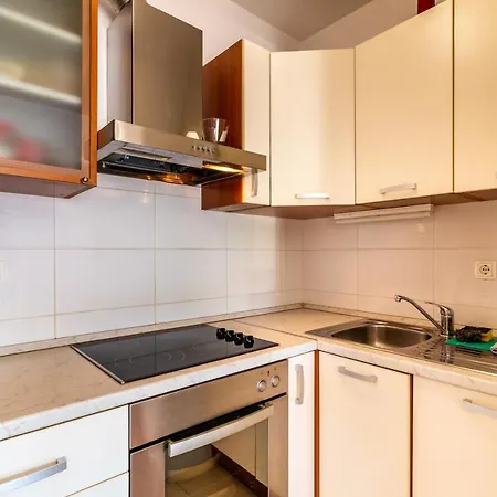 City Ana アパート スプリト